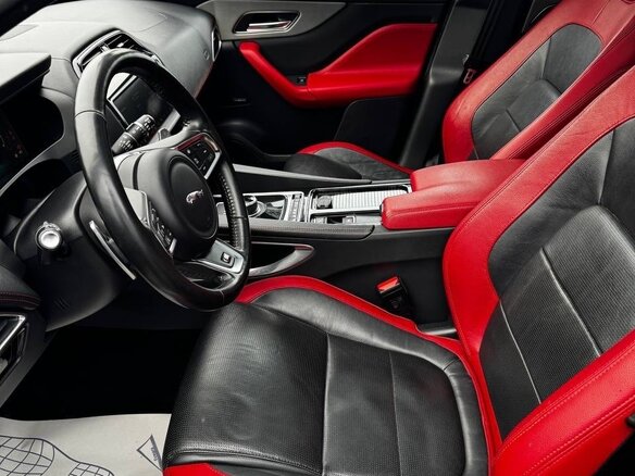 2018 Jaguar F-Pace S I, красный, 3099000 рублей - вид 4
