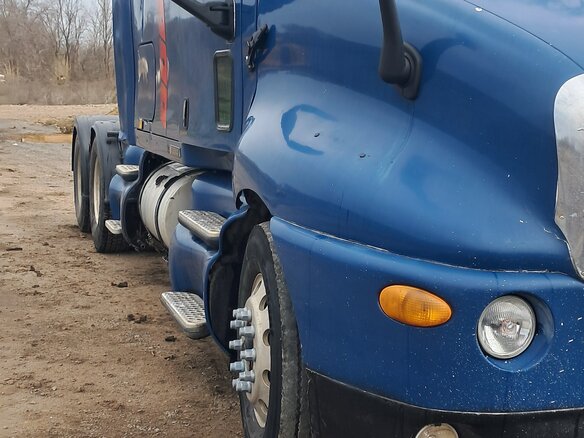 2004 Kenworth T2000, синий, 2000000 рублей - вид 2