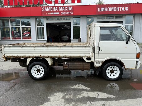 1997 Mazda Bongo, белый, 380000 рублей, вид 2