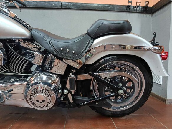 2009 Harley-Davidson Fat Boy, серый, 870000 рублей - вид 24