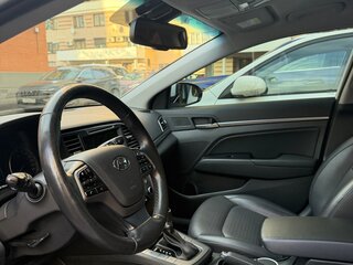 2018 Hyundai Elantra VI (AD), белый, 1650000 рублей, вид 5