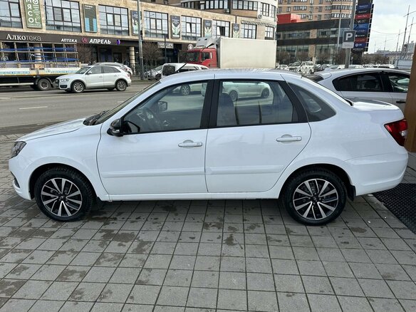 2026 Lada (ВАЗ) Granta I Рестайлинг, белый - вид 7