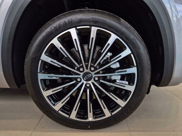 2026 Geely Monjaro I Рестайлинг, серебристый, 4954990 рублей - вид 5