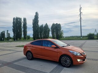 2015 Hyundai Solaris I Рестайлинг, оранжевый, 1000000 рублей, вид 5