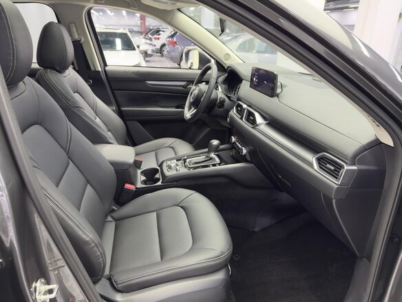 2023 Mazda CX-5 II Рестайлинг, серебристый, 2590000 рублей - вид 7