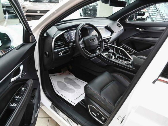 2023 Geely Tugella I Рестайлинг, белый, 2490000 рублей - вид 8