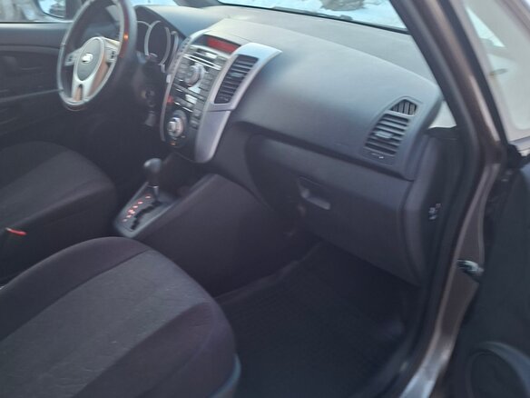 2013 Kia Venga I, коричневый, 750000 рублей - вид 2