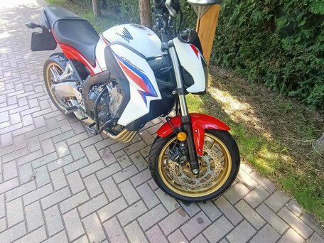 2014 Honda CB 650F, белый, 950000 рублей, вид 5