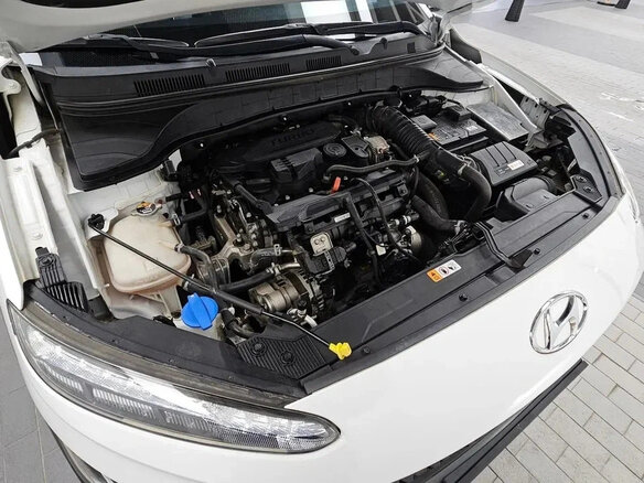 2022 Hyundai Kona I Рестайлинг, белый, 1710000 рублей - вид 10