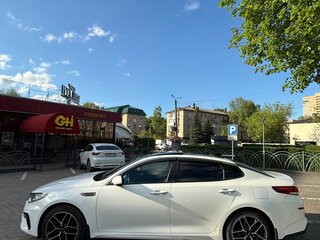 2018 Kia Optima IV Рестайлинг, белый, 1980000 рублей, вид 1
