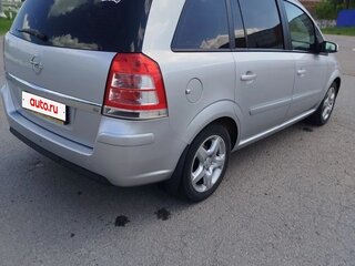 2008 Opel Zafira B Рестайлинг, серебристый, 760000 рублей, вид 1
