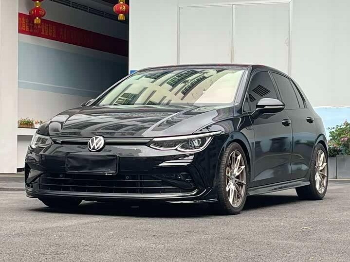 Открыть фотографии: Volkswagen Golf VIII