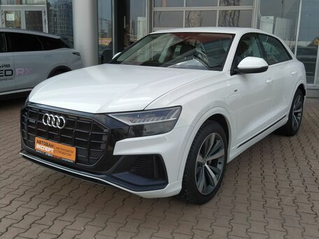 Audi Q8 I (4M)