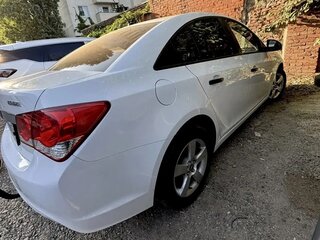 2013 Chevrolet Cruze I Рестайлинг, белый, 800000 рублей, вид 2