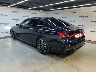 2021 BMW 7 серии 730d xDrive VI (G11/G12) Рестайлинг, синий, 6990000 рублей, вид 4