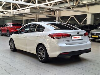 2019 Kia Cerato III Рестайлинг (Classic), белый, 1450000 рублей, вид 5