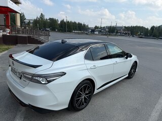 2020 Toyota Camry VIII (XV70), белый, 3000000 рублей, вид 5