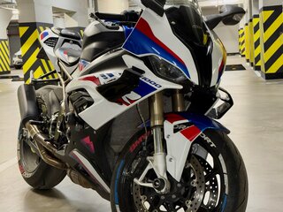 2019 BMW S 1000 RR, белый, 1800000 рублей, вид 1