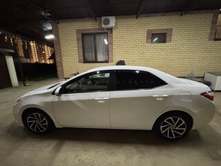 2016 Toyota Corolla XI (E160, E170, E180), белый, 1400000 рублей, вид 3
