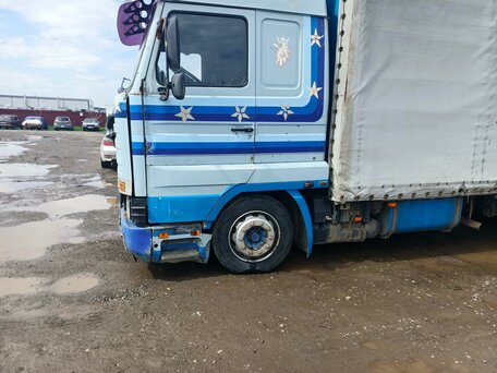 1996 Scania R-Series, серебристый, 1350000 рублей, вид 1