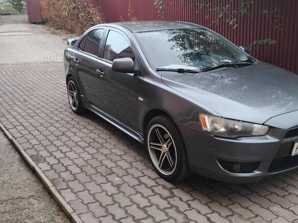 2008 Mitsubishi Lancer X, серый, 600000 рублей - вид 4