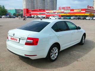2017 Skoda Octavia III (A7) Рестайлинг, белый, 1280000 рублей, вид 3