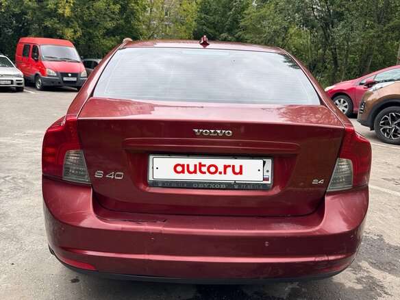 2008 Volvo S40 II Рестайлинг, красный, 800000 рублей - вид 3