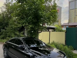 2011 Mercedes-Benz E-Класс 250 7G-Tronic IV (W212, S212, C207), чёрный, 1400000 рублей, вид 1
