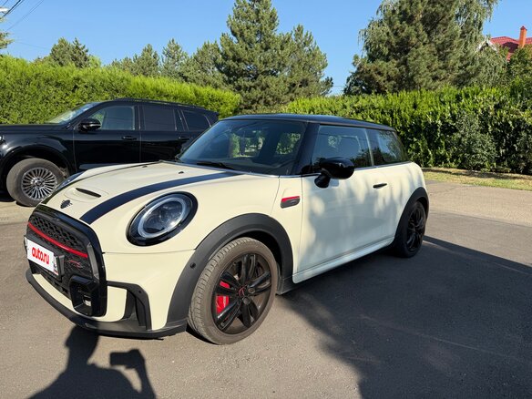 2021 Mini Hatch JCW III (F55/F56) Рестайлинг 2, белый, 3700000 рублей - вид 1