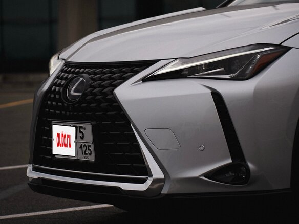 2020 Lexus UX 260h I, серебристый, 3000000 рублей - вид 12