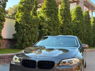 2010 BMW 5 серии 523i VI (F10/F11/F07), бежевый, 1550000 рублей, вид 3
