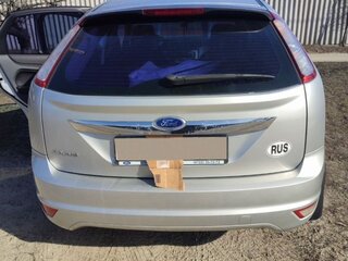 2009 Ford Focus II Рестайлинг, серебристый, 1000000 рублей, вид 4