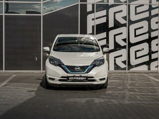 2018 Nissan Note e-Power II Рестайлинг, белый, 1150000 рублей, вид 3
