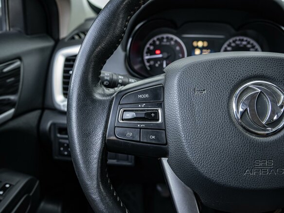2017 Dongfeng AX7 I, белый - вид 16