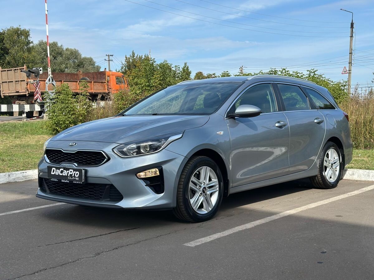 Открыть фотографии: Kia Ceed III
