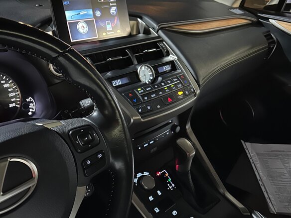 2017 Lexus NX 300h I, белый, 3260000 рублей - вид 8