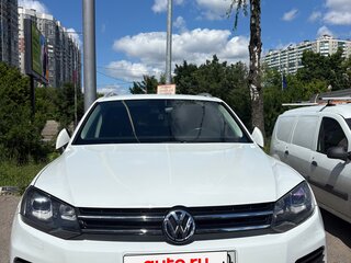 2013 Volkswagen Touareg II, белый, 1325000 рублей, вид 3