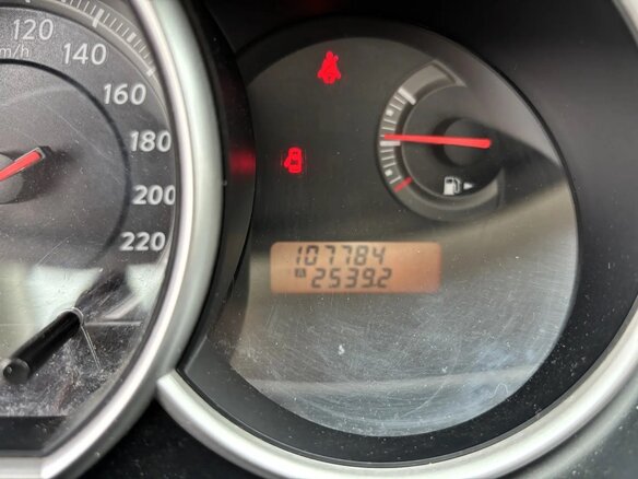 2012 Nissan Tiida I Рестайлинг, коричневый, 850000 рублей - вид 13