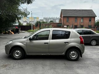 2011 Renault Sandero I, бежевый, 315000 рублей, вид 4