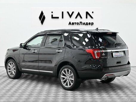 2017 Ford Explorer V Рестайлинг, чёрный, 2225000 рублей, вид 3
