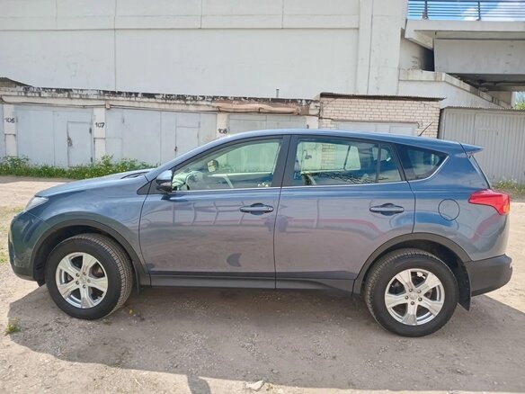 2013 Toyota RAV4 IV (XA40), серый - вид 3