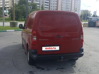 2009 Peugeot Partner II, красный, 460000 рублей, вид 4