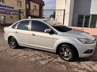 2011 Ford Focus II Рестайлинг, серебристый, 625000 рублей, вид 4