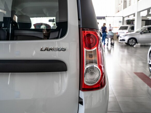 2026 Lada (ВАЗ) Largus I Рестайлинг, белый - вид 6