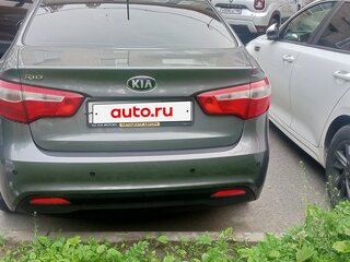 2014 Kia Rio 6-speed III, серый, 780000 рублей, вид 3