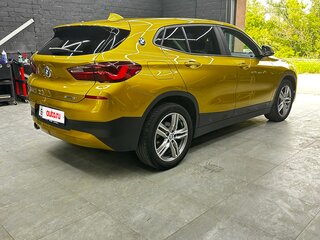 2020 BMW X2 sDrive18i I (F39), золотистый, 2850000 рублей, вид 3