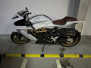 2022 MV Agusta Superveloce 800, серый, 2250000 рублей, вид 4