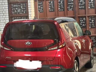 2020 Kia Soul III, красный, 2950000 рублей, вид 5