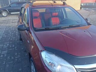 2014 Renault Sandero I, красный, 740000 рублей, вид 4