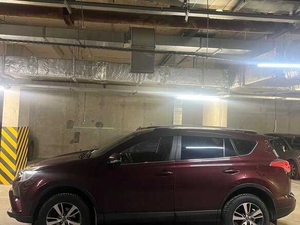 2017 Toyota RAV4 IV (XA40) Рестайлинг, красный, 2300000 рублей - вид 12